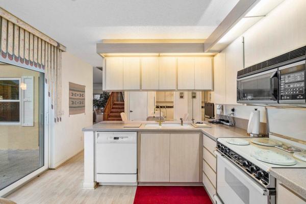 Wellesley At Boynton Beach, 5302 Wheatley Ct, Boynton Beach, Florida 33436, image 2
