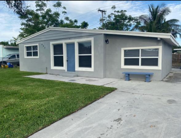 Seminole Manor, 467 Seminole Dr, Lake Worth, Florida 33462, image 1