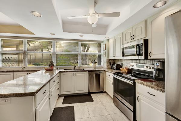 Wellesley At Lake Clarke Shores, 8119 Northboro Ct #19C, Lake Clarke Shores, Florida 33406, image 2