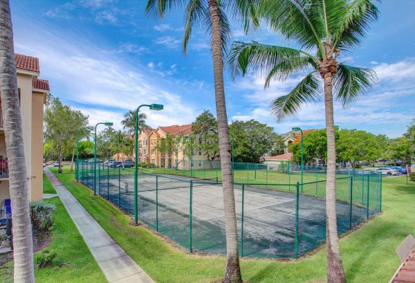 Emerald Isle At Laguna Lakes, 4081 San Marino Blvd #204, West Palm Beach, Florida 33409, image 1