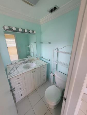 Woodcrest Manor, 1211 SW 1st St, Boynton Beach, Florida 33435, image 1