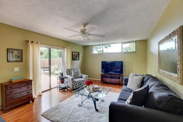 Banyan Lake, 8337 Trent Ct #B, Boca Raton, Florida 33433, image 2