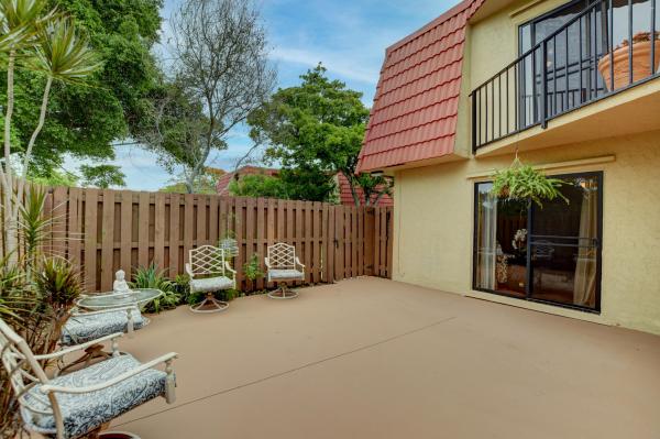 Banyan Lake, 8337 Trent Ct #B, Boca Raton, Florida 33433, image 1