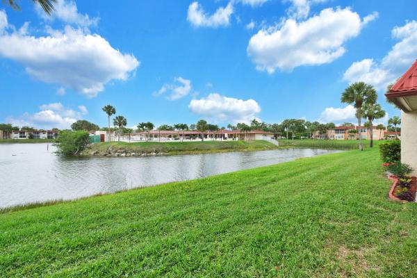 Golden Lakes Village, 154 Lake Dora Dr, West Palm Beach, Florida 33411, image 2
