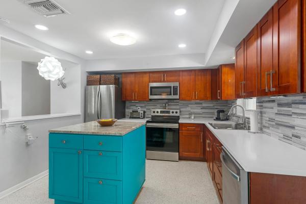 Dolan, 1320 Date Palm Dr, Lantana, Florida 33462, image 2