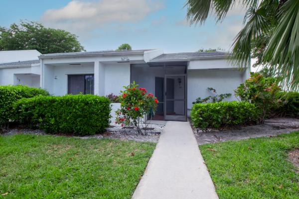 Lantern Walk, 260 Sunshine Blvd, Royal Palm Beach, Florida 33411, image 1