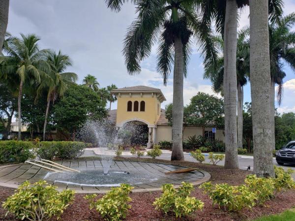 Grand View At Crestwood, 900 S Crestwood Ct #904, Royal Palm Beach, Florida 33411, image 1