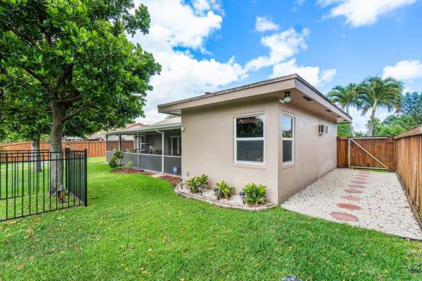 American Homes At Southwind Lakes, 9652 Richmond Cir, Boca Raton, Florida 33434, image 2