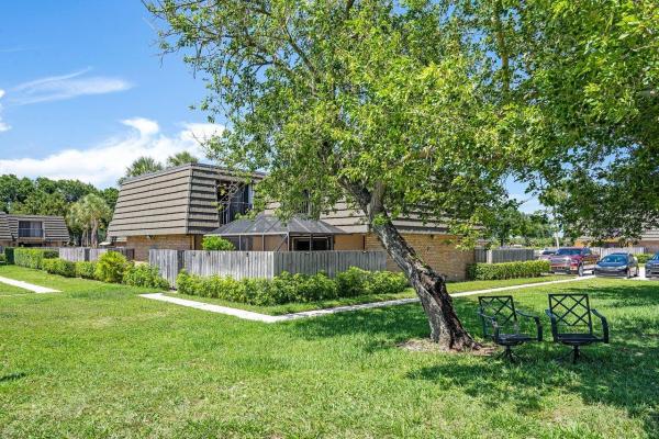 Village Of Sandalwood Lakes, 123 1st Way, West Palm Beach, Florida 33407, image 3