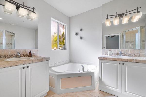 Parkside Square, 2895 S Greenleaf Cir, Boynton Beach, Florida 33426, image 1