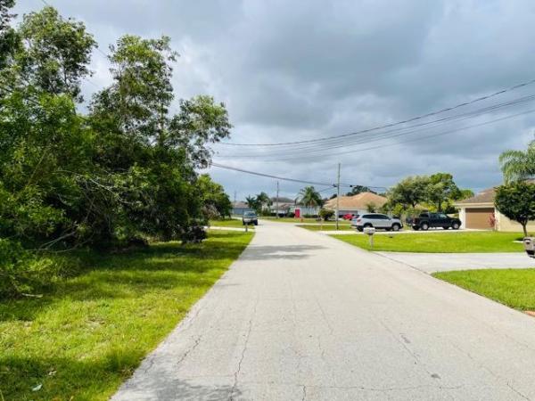 5795 NW Coosa Dr, Port St. Lucie, Florida 34986, image 1
