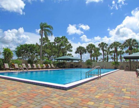 Versailles Court At The Fountains Country Club, 4770 Fountains Dr S #404, Lake Worth, Florida 33467, image 1