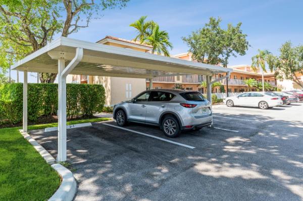 Regal Shores South At Coral Lakes, 5914 Regal Glen Dr #201, Boynton Beach, Florida 33437, image 1