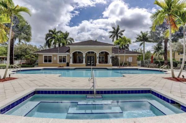 The Villas At Emerald Dunes, 6521 Emerald Dunes Dr #202, West Palm Beach, Florida 33411, image 3