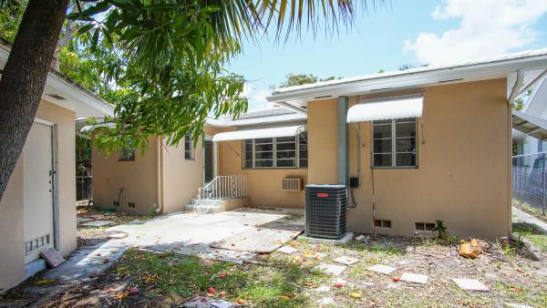 Lake Worth Town, 515 N Lakeside Dr, Lake Worth Beach, Florida 33460, image 1