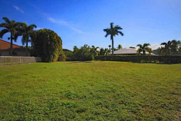 Queens Cove, 128 Queen Isabella Ct, Fort Pierce, Florida 34949, image 2