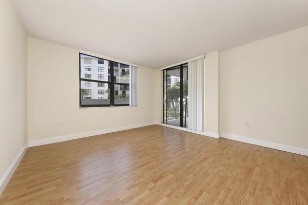Palm Beach Harbour Club, 3545 S Ocean Blvd #212, South Palm Beach, Florida 33480, image 2