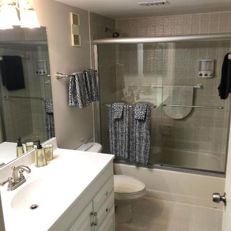 Huntington Lakes 5, 7290 Kinghurst Dr #501, Delray Beach, Florida 33446, image 1