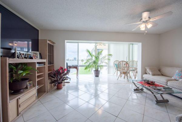 Wilshire North, 2936 Lake Shore Dr #309, Riviera Beach, Florida 33404, image 1