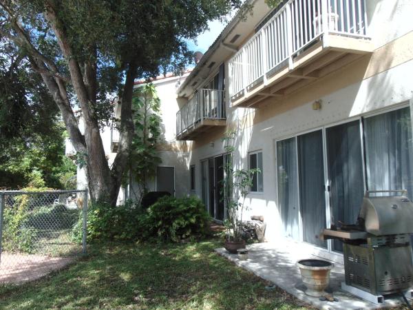 Royal Golf Club, 8470 Lagos De Campo Blvd, Tamarac, Florida 33321, image 1