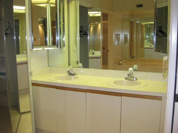 Aspen Glen At Indian Spring, 11194 Aspen Glen Dr #204, Boynton Beach, Florida 33437, image 1