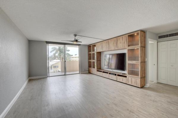 Boca View, 1000 Spanish River Rd #4B, Boca Raton, Florida 33432, image 1