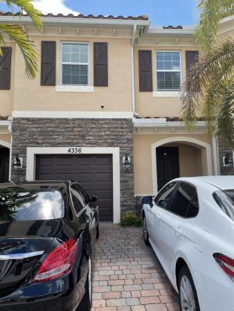 Charleston Commons, 4336 Brewster Ln, West Palm Beach, Florida 33417, image 1