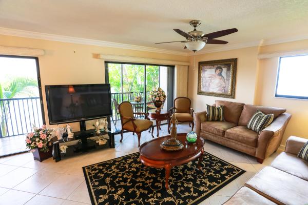 Lakewood At Palm Beach, 3525 S Ocean Blvd #210, South Palm Beach, Florida 33480, image 2