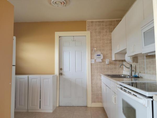 Southern Pines, 2009 Avenue O, Fort Pierce, Florida 34950, image 1