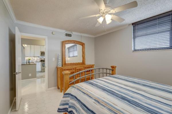 Coral Towers, 4800 Bayview Dr #402, Fort Lauderdale, Florida 33308, image 1