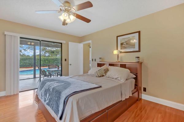 Lone Pine Estates, 2557 Canterbury Dr N, Riviera Beach, Florida 33407, image 3