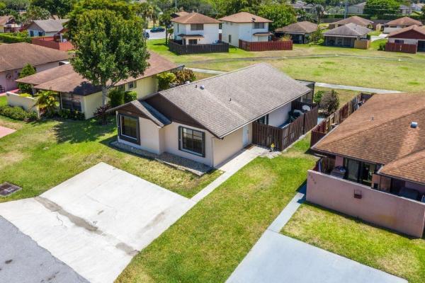Garden Hills, 5330 Mendoza St, West Palm Beach, Florida 33415, image 2