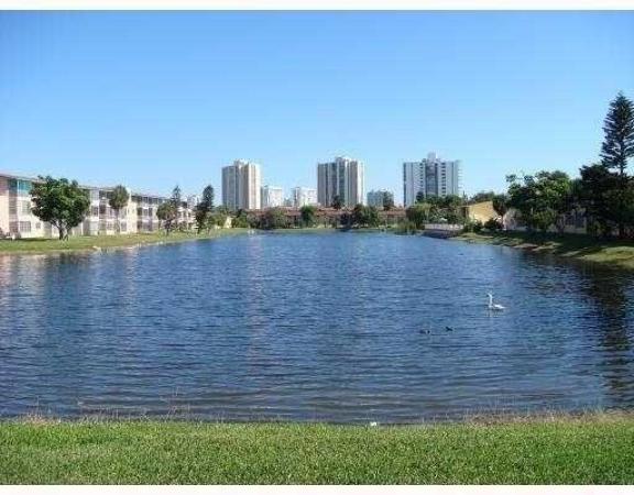 Biscayne Lake Gardens, 2810 NE 201st Ter #G105, Aventura, Florida 33180, image 2