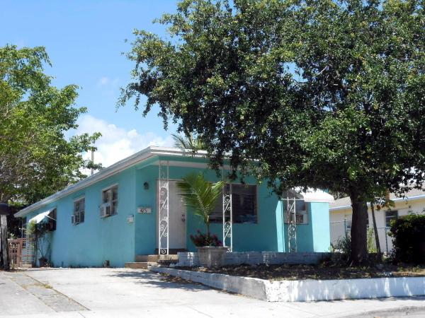 Lake Worth Town, 325 N F St, Lake Worth Beach, Florida 33460, image 1