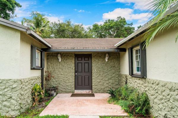 Sandalfoot Cove, 9020 SW 4th St, Boca Raton, Florida 33433, image 3