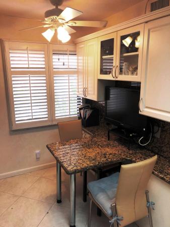 Huntington Lakes 5, 7290 Kinghurst Dr #304, Delray Beach, Florida 33446, image 1