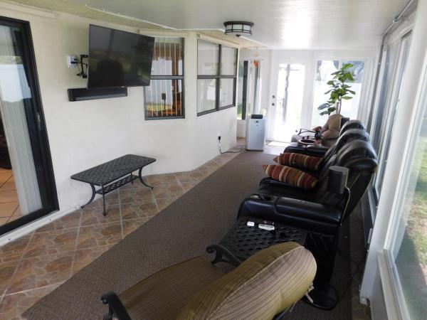 Huntington Woods, 117 Sherwood Dr, Royal Palm Beach, Florida 33411, image 1