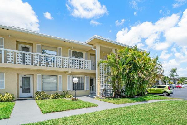 The Pines Of Delray, 1041 Flame Vine Ave #204, Delray Beach, Florida 33445, image 2