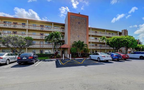 Newcastle At Century Village, 2049 Newcastle C, Boca Raton, Florida 33434, image 2