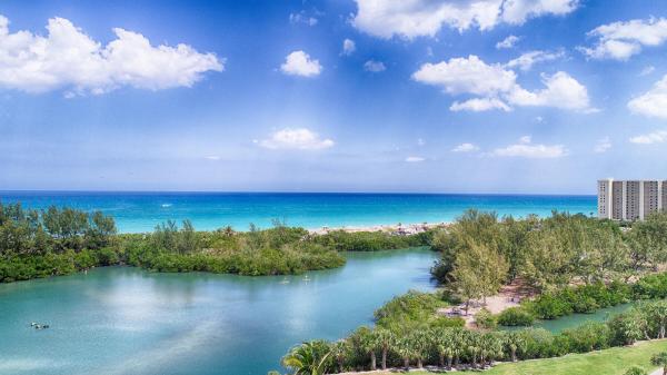 2407 Fairway Dr N, Jupiter, Florida 33477, image 2