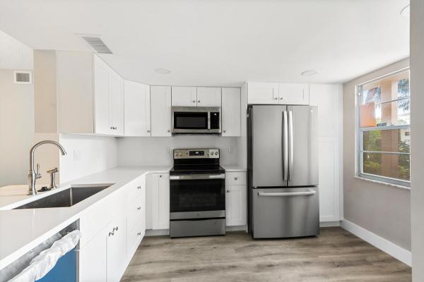 Lucaya Village, 2202 Lucaya Bnd #H1, Coconut Creek, Florida 33066, image 1