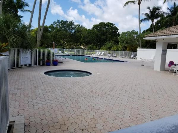 Sun Terrace At The Oaks, 1401 Silverleaf Oak Ct, Palm Beach Gardens, Florida 33410, image 2
