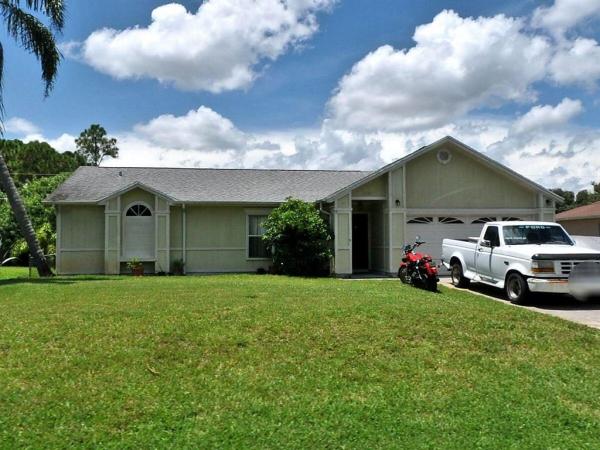 1180 SW Irving St, Fort Pierce, Florida 34983, image 2