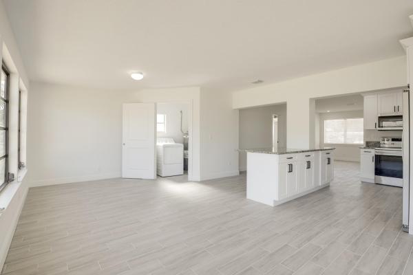 Palm Beach Cabana Colony, 3722 Bahama Rd, Palm Beach Gardens, Florida 33410, image 2