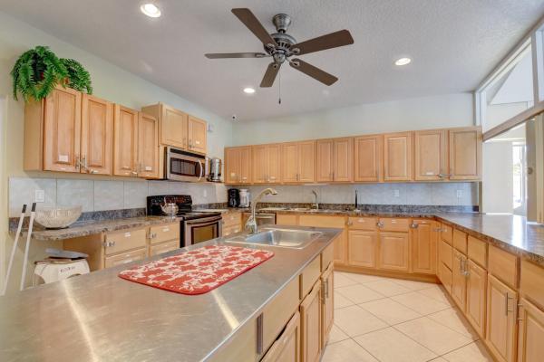 Snug Harbor Gardens, 650 Snug Harbor Dr #G304, Boynton Beach, Florida 33435, image 2
