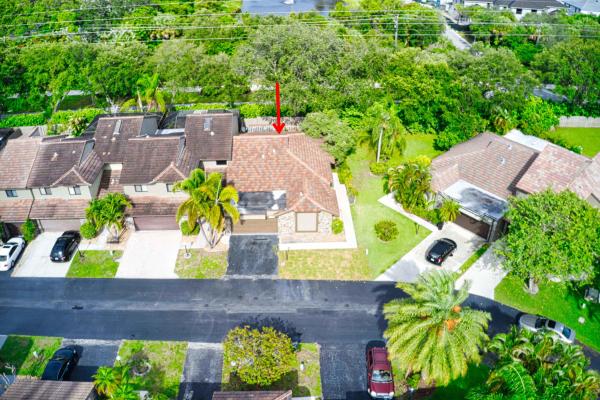 Cinnamon, 11214 Thyme Dr, Palm Beach Gardens, Florida 33418, image 2