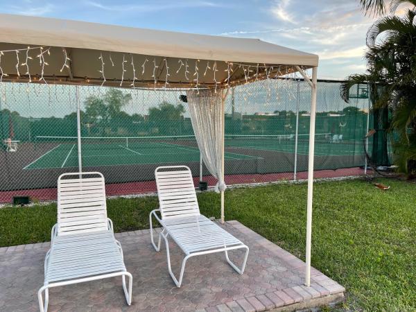 Golden Lakes Village, 110 Lake Meryl Dr #214, West Palm Beach, Florida 33411, image 2