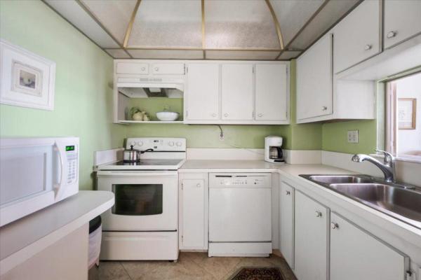 Le Chateau Royal, 3540 S Ocean Blvd #410, South Palm Beach, Florida 33480, image 1