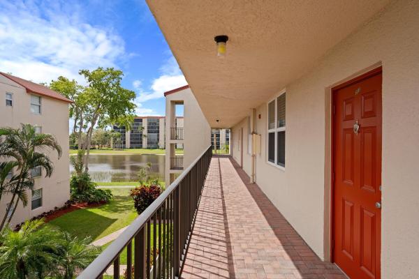 Deauville Village, 6650 S Oriole Blvd #3030, Delray Beach, Florida 33446, image 1