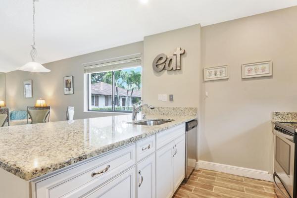 Club Cottages, 911 Club Dr, Palm Beach Gardens, Florida 33418, image 1